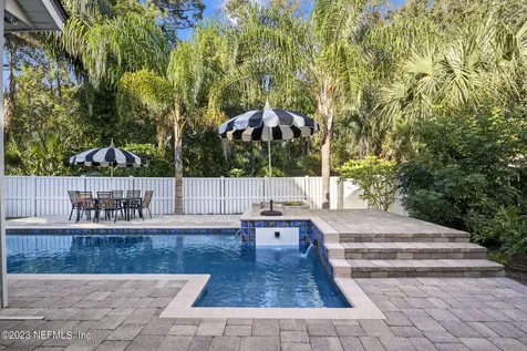 781 Paradise Lane Atlantic Beach FL 32233