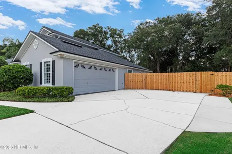 1810 Rising Oaks Drive Jacksonville FL 32223