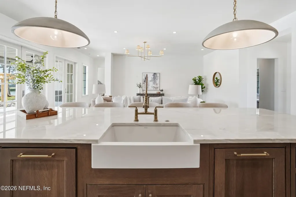 10 Lake Terrace Ponte Vedra Beach FL 32082