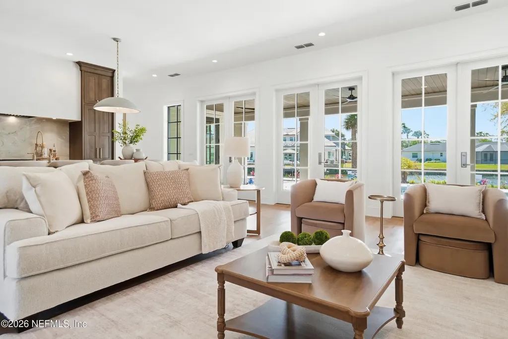 10 Lake Terrace Ponte Vedra Beach FL 32082
