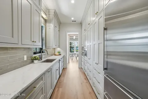 10 Lake Terrace Ponte Vedra Beach FL 32082
