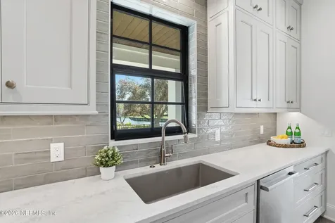 10 Lake Terrace Ponte Vedra Beach FL 32082