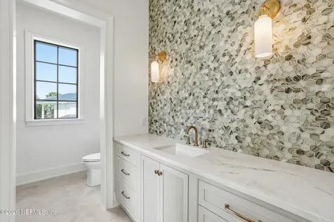10 Lake Terrace Ponte Vedra Beach FL 32082