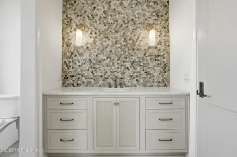 10 Lake Terrace Ponte Vedra Beach FL 32082