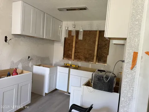 4743 Kingsbury Street Jacksonville FL 32205
