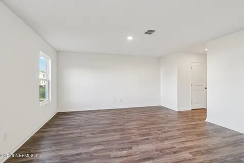 15242 Mcmaster Drive Jacksonville FL 32218