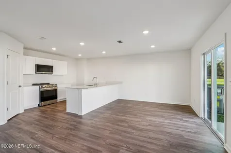 15242 Mcmaster Drive Jacksonville FL 32218