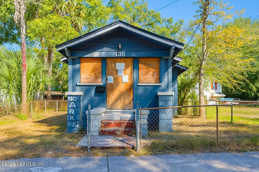 135 W 23rd Street W Jacksonville FL 32206