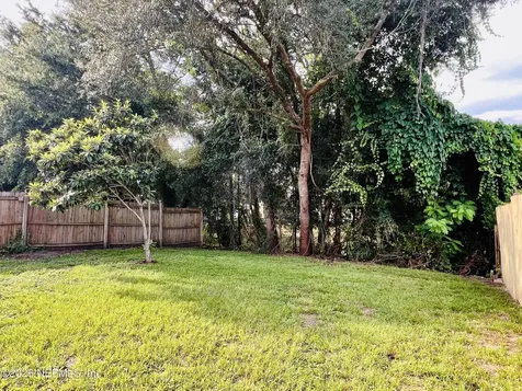 7353 Lawn Tennis Lane Jacksonville FL 32277
