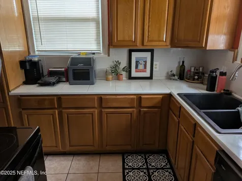 7173 Lucky Drive W Jacksonville FL 32208