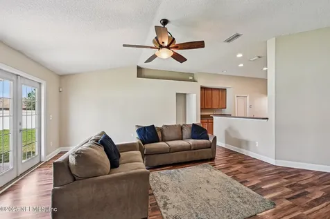 618 Lookout Lakes Drive Jacksonville FL 32220