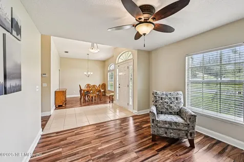 618 Lookout Lakes Drive Jacksonville FL 32220