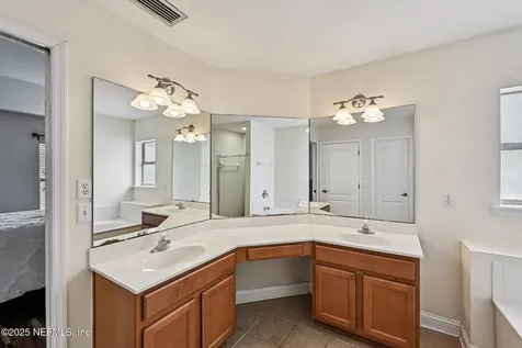 618 Lookout Lakes Drive Jacksonville FL 32220