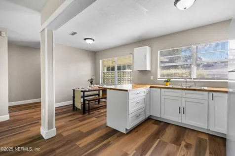 2208 NE 16th Terrace Gainesville FL 32609
