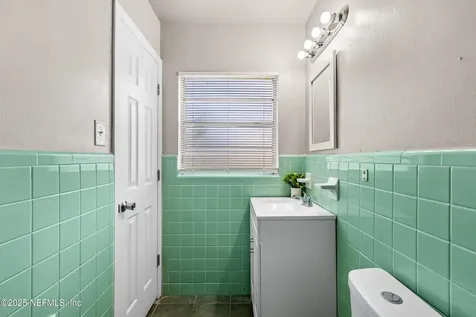 2208 NE 16th Terrace Gainesville FL 32609
