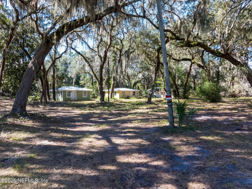 755 S Highway 17 San Mateo FL 32187
