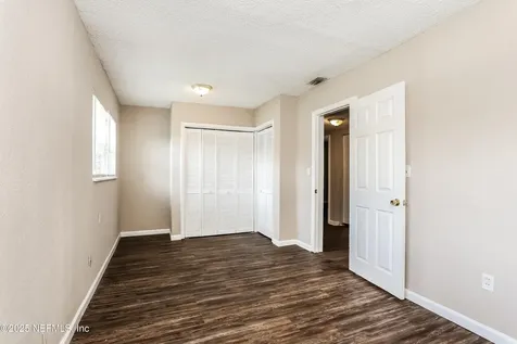 7029 King Arthur Road N Jacksonville FL 32211