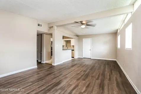 7029 King Arthur Road N Jacksonville FL 32211