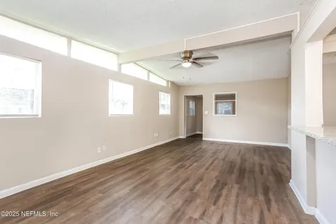 7029 King Arthur Road N Jacksonville FL 32211