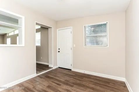 7029 King Arthur Road N Jacksonville FL 32211