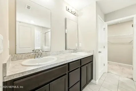 10863 Peacock Landing Court Jacksonville FL 32218