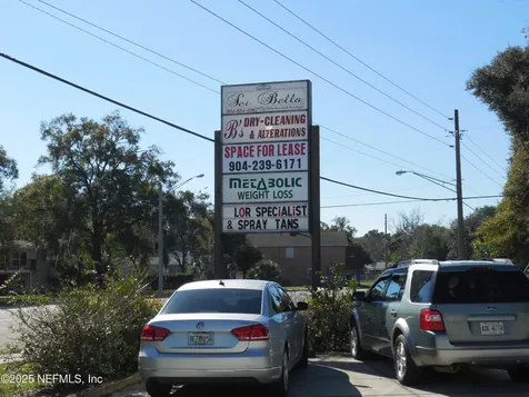 387 New Berlin Road Jacksonville FL 32218