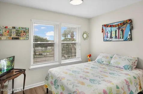 1717 2nd Street S Jacksonville Beach FL 32250