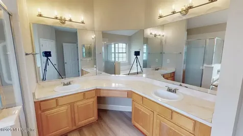 2135 Walnut Creek Court N Jacksonville FL 32246