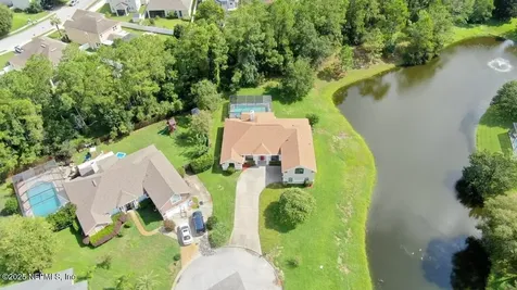 2135 Walnut Creek Court N Jacksonville FL 32246