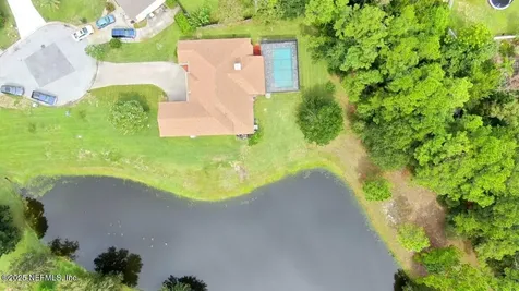 2135 Walnut Creek Court N Jacksonville FL 32246