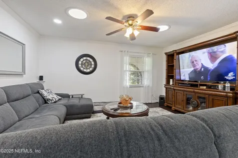 2160 Spanish Moss Drive Jacksonville FL 32246