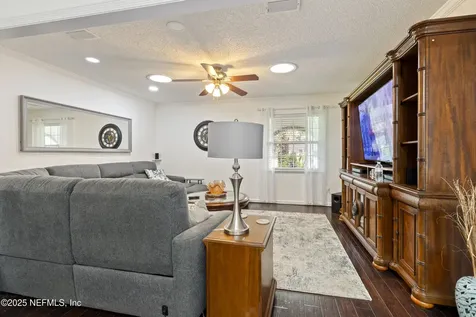 2160 Spanish Moss Drive Jacksonville FL 32246