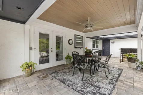 2160 Spanish Moss Drive Jacksonville FL 32246