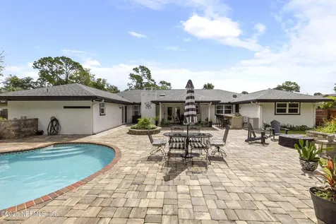 2160 Spanish Moss Drive Jacksonville FL 32246