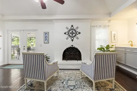 2160 Spanish Moss Drive Jacksonville FL 32246
