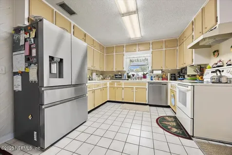 4324 Charleston Lane Jacksonville FL 32210