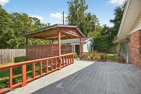 1261 Lamanto Avenue E Jacksonville FL 32211