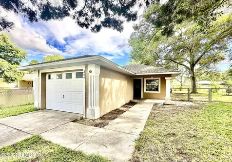 204 Rose Street Auburndale FL 33823