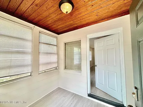 1737 W 24th Street Jacksonville FL 32209