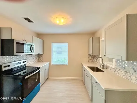 1737 W 24th Street Jacksonville FL 32209