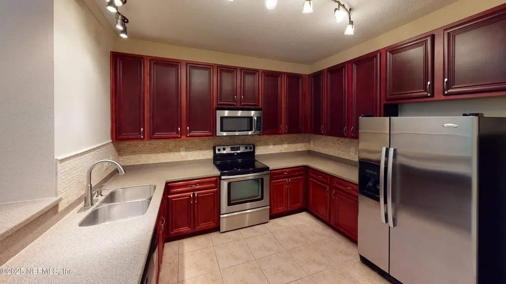 8241 Pelican Landing Road Jacksonville FL 32256