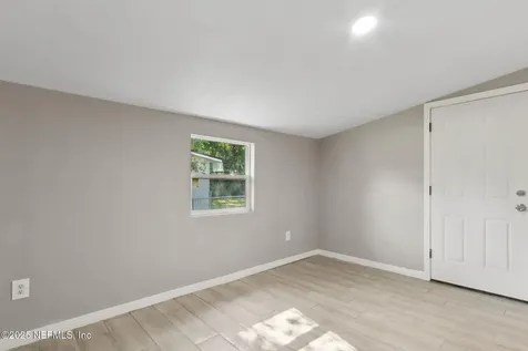 6784 Tinkerbell Lane Jacksonville FL 32210