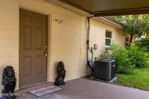 6784 Tinkerbell Lane Jacksonville FL 32210