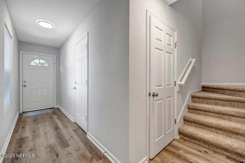 9048 Eaton Avenue Jacksonville FL 32211