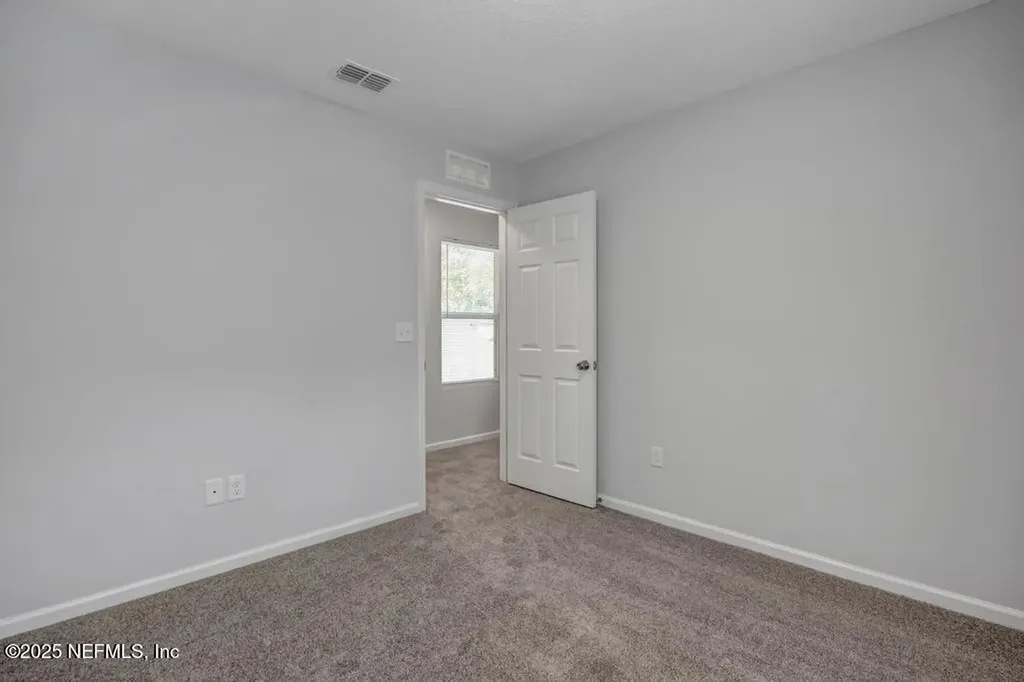 9048 Eaton Avenue Jacksonville FL 32211