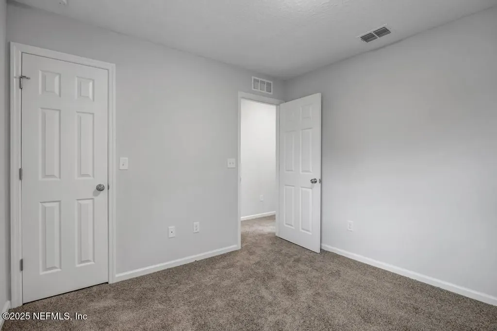 9048 Eaton Avenue Jacksonville FL 32211
