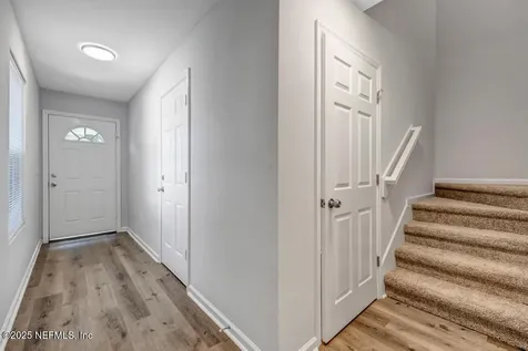 9048 Eaton Avenue Jacksonville FL 32211