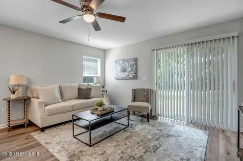 9048 Eaton Avenue Jacksonville FL 32211