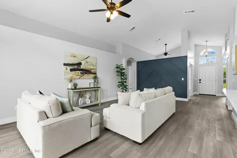 7626 Dover Cliff Drive S Jacksonville FL 32244