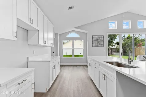 7626 Dover Cliff Drive S Jacksonville FL 32244